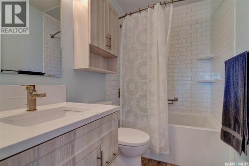 6343 Hird Crescent, Regina, SK - Indoor Photo Showing Bathroom