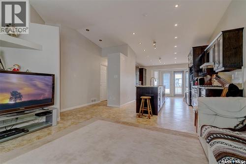 6343 Hird Crescent, Regina, SK - Indoor