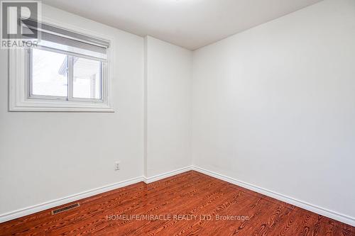 40 Reigate Avenue, Brampton, ON - Indoor Photo Showing Other Room