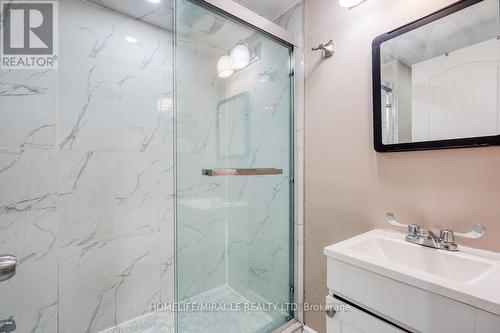 40 Reigate Avenue, Brampton, ON - Indoor Photo Showing Bathroom