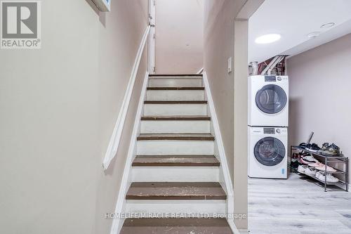 40 Reigate Avenue, Brampton, ON - Indoor Photo Showing Laundry Room