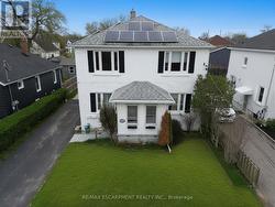 2 - 17 LYONS AVENUE Welland, ON L3B 1L8