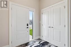Spacious front entrance - 