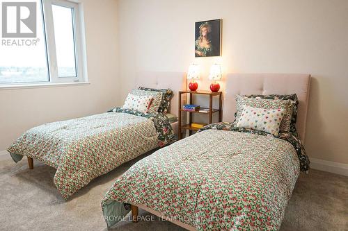 229 - 1050 Canadian Shield Avenue, Ottawa, ON - Indoor Photo Showing Bedroom