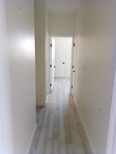 691 Fleet Avenue, Winnipeg, MB - Indoor Photo Showing Other Room