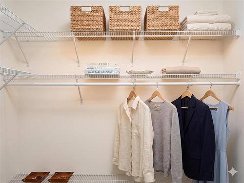 691 Fleet Avenue, Winnipeg, MB - Indoor With Storage