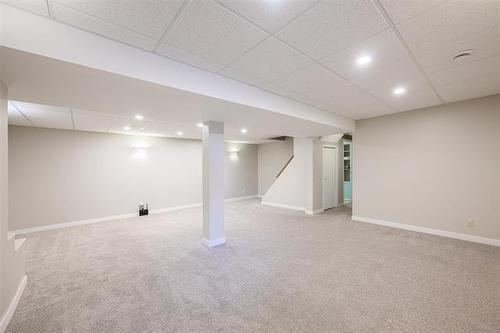345 Ashworth St, Winnipeg, MB 