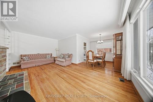 Open L-shaped principal rooms - 163 Floradale Drive, Mississauga, ON - Indoor