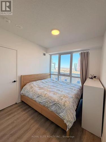 1807 - 8 Interchange Way, Vaughan, ON - Indoor Photo Showing Bedroom