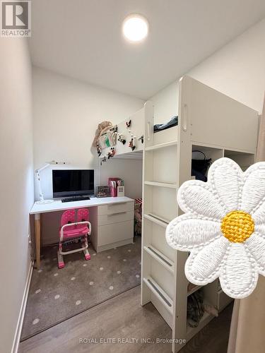 1807 - 8 Interchange Way, Vaughan, ON - Indoor