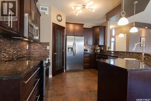 159 Masuda Terrace, Saskatoon, SK - Indoor Photo Showing Kitchen With Stainless Steel Kitchen With Upgraded Kitchen