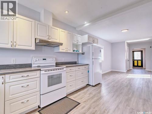 204 2Nd Avenue W, Biggar, SK - Indoor Photo Showing Kitchen