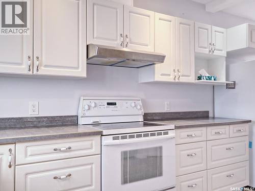204 2Nd Avenue W, Biggar, SK - Indoor Photo Showing Kitchen