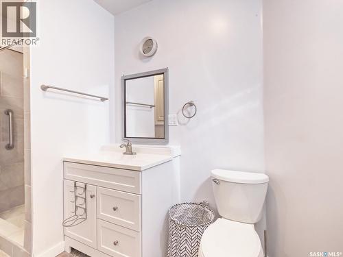 204 2Nd Avenue W, Biggar, SK - Indoor Photo Showing Bathroom