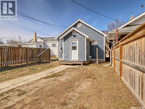 204 2Nd Avenue W, Biggar, SK - Outdoor
