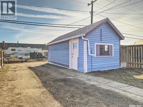 204 2Nd Avenue W, Biggar, SK - Outdoor