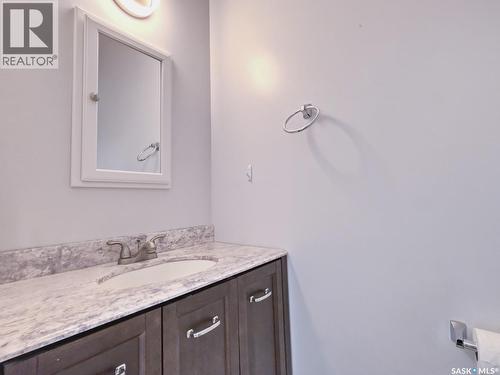 204 2Nd Avenue W, Biggar, SK - Indoor Photo Showing Bathroom