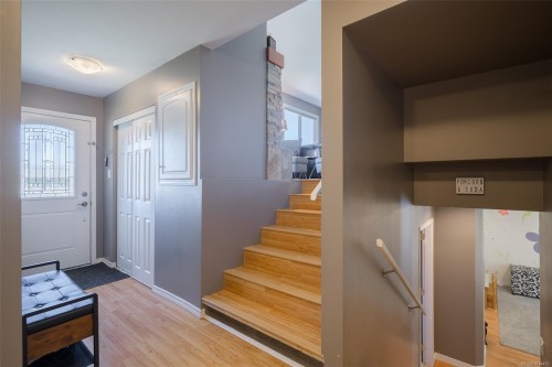 502 Davis Rd, Ladysmith, BC 