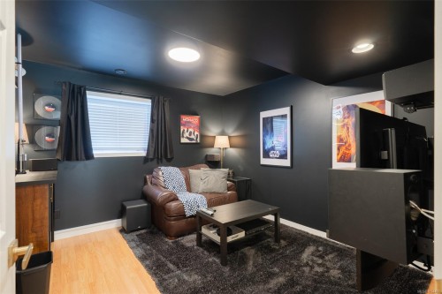 502 Davis Rd, Ladysmith, BC 