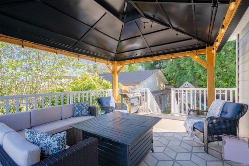 502 Davis Rd, Ladysmith, BC 