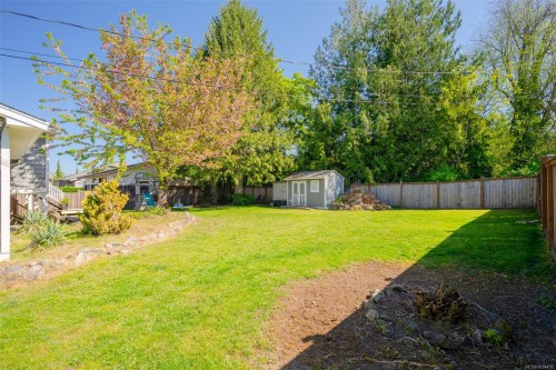 502 Davis Rd, Ladysmith, BC 