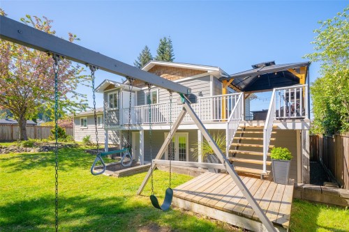 502 Davis Rd, Ladysmith, BC 