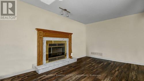 1626 Blohm Drive, Ottawa, ON - Indoor With Fireplace