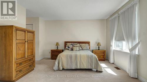 1626 Blohm Drive, Ottawa, ON - Indoor Photo Showing Bedroom