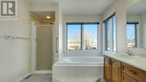1626 Blohm Drive, Ottawa, ON - Indoor Photo Showing Bathroom