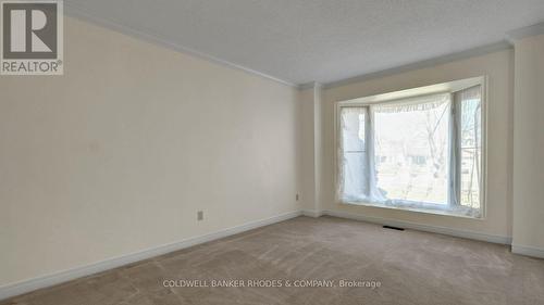 1626 Blohm Drive, Ottawa, ON - Indoor Photo Showing Other Room