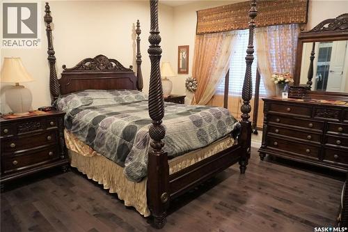 319 Roy Crescent, Saskatoon, SK - Indoor Photo Showing Bedroom