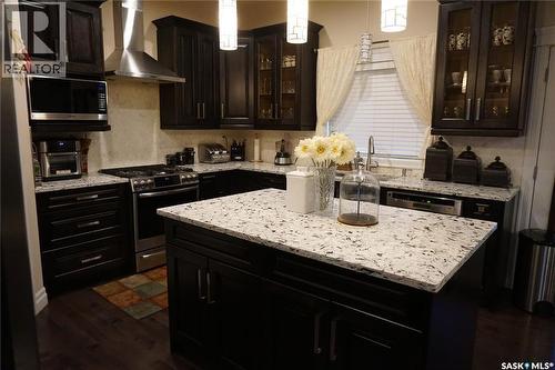 319 Roy Crescent, Saskatoon, SK - Indoor Photo Showing Kitchen With Upgraded Kitchen