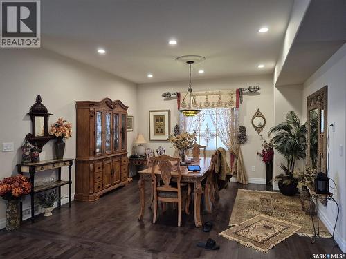 319 Roy Crescent, Saskatoon, SK - Indoor Photo Showing Dining Room