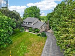 8 GRANT COURT East Gwillimbury, ON L0G 1R0