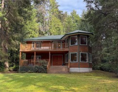 190 Grayston Rd  Gabriola Island, BC V0R 1X1