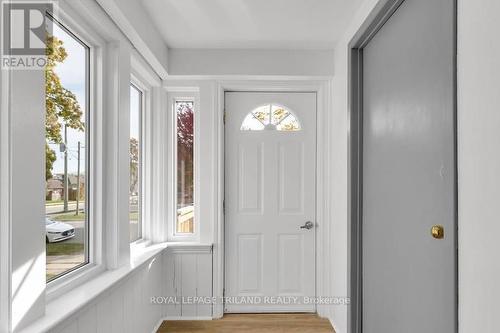 Upper - 96 Forest Avenue, St. Thomas, ON - Indoor Photo Showing Other Room