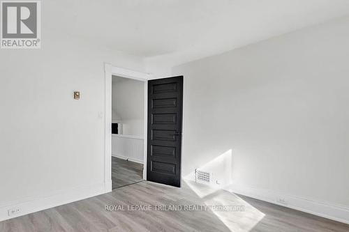 Upper - 96 Forest Avenue, St. Thomas, ON - Indoor Photo Showing Other Room