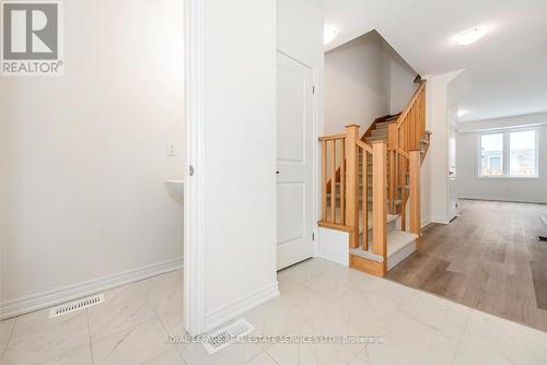 18 Jellicoe Court, Hamilton, ON - Indoor Photo Showing Other Room