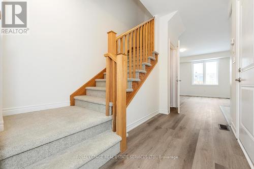 18 Jellicoe Court, Hamilton, ON - Indoor Photo Showing Other Room