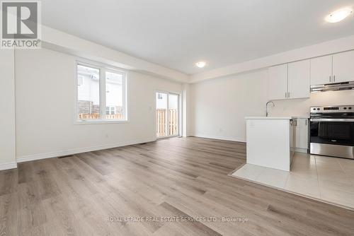 18 Jellicoe Court, Hamilton, ON - Indoor Photo Showing Kitchen