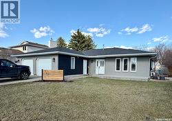 355 Russell STREET Stoughton, SK S0G 4T0