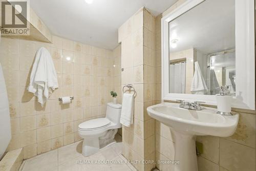 116 Bay Street N, Hamilton, ON - Indoor Photo Showing Bathroom