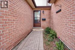 25 VALLEYVIEW Road Unit# 15 Kitchener, ON N2E 1L5