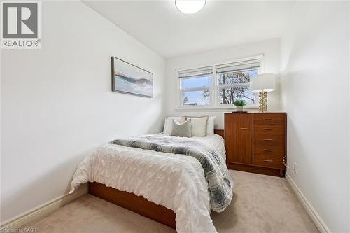194 Franklin Street S, Kitchener, ON - Indoor Photo Showing Bedroom