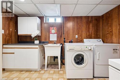 194 Franklin Street S, Kitchener, ON - Indoor Photo Showing Laundry Room