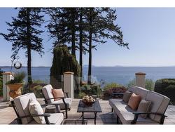 13464 13A AVENUE  White Rock, BC V4A 1C4