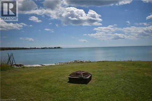 3 HORSESHOE BAY Road  Dunnville, ON N1A 2W8