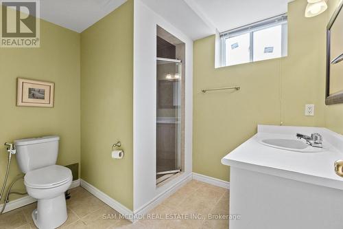 1214 Conyers Crescent, Mississauga, ON - Indoor Photo Showing Bathroom