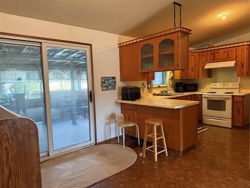 229 Swan River Drive, Swan River, MB - Indoor Photo Showing Kitchen