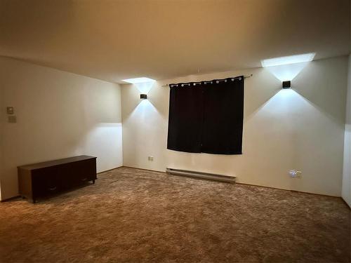 229 Swan River Drive, Swan River, MB - Indoor Photo Showing Other Room